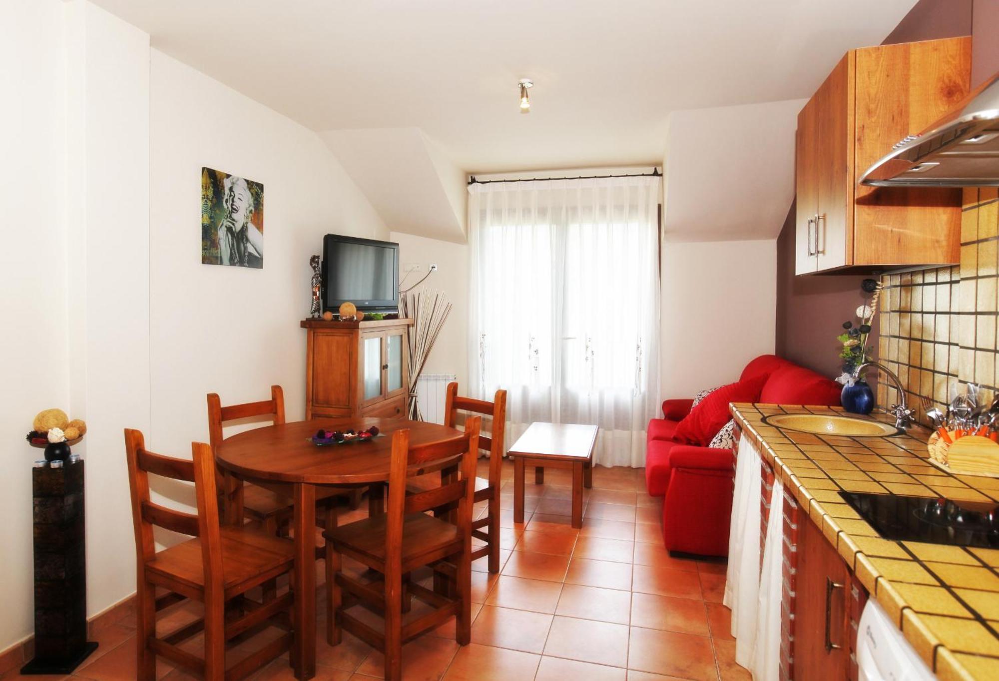 Apartamentos Pirineos Ordesa El Pueyo de Araguás المظهر الخارجي الصورة