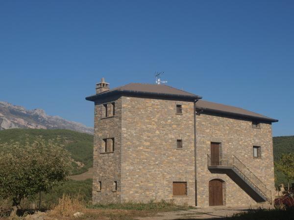 Apartamentos Pirineos Ordesa El Pueyo de Araguás المظهر الخارجي الصورة